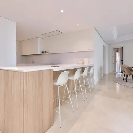Appartamento Spectacular Frontline Penthouse Marbella