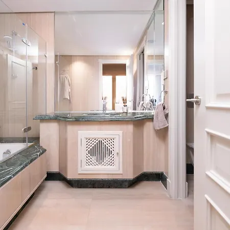 Spectacular Frontline Penthouse Апартаменты