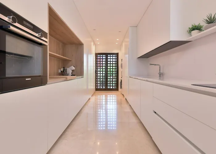 Spectacular Frontline Penthouse Apartament